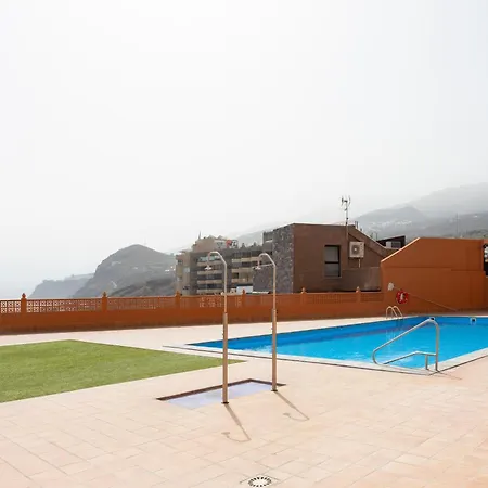 Home2book Breathtaking Ocean Views Apt, דירה *