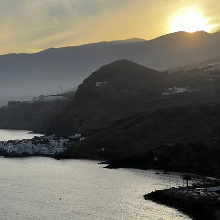 Home2book Breathtaking Ocean Views Apt, Apartment